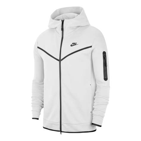 nike sports tech fleece